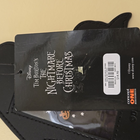 The Nightmare Before Christmas retractable I.D. lanyard UNISEX - Picture 2 of 3